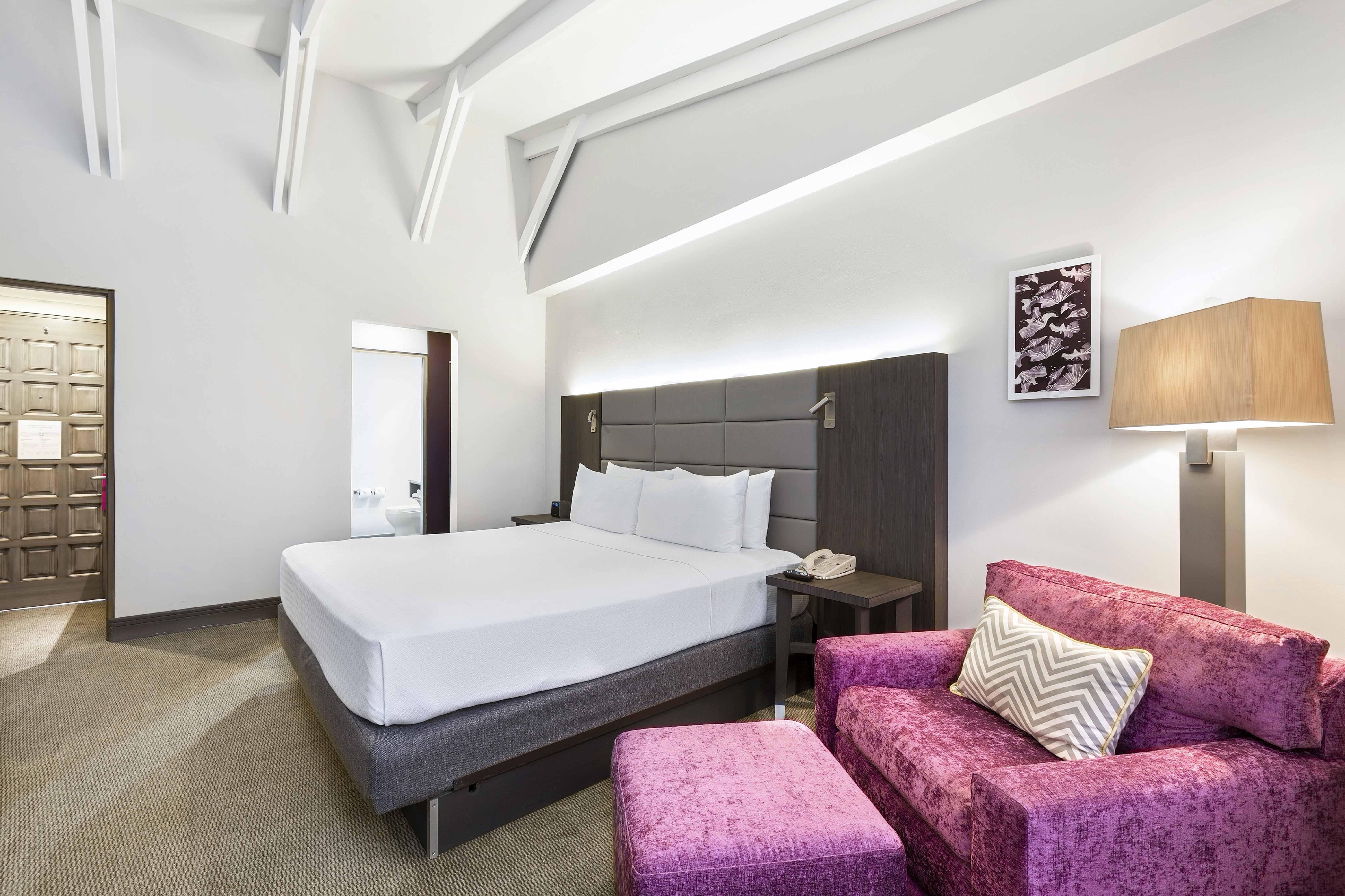 Отель Crowne Plaza San Jose La Sabana By Ihg Экстерьер фото